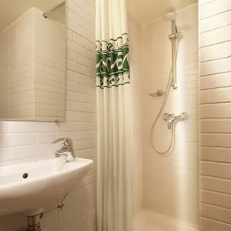 Saint Roch Hotel 2*