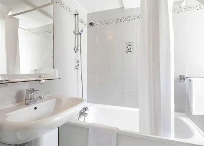 サン ロック 2* パリ